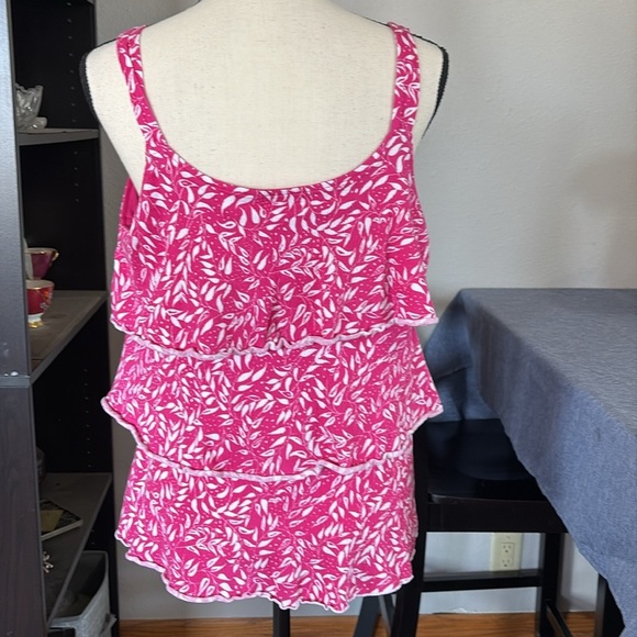 Dressbarn Women’s Size Large Pink Ruffle Tank - Picture 2 of 6